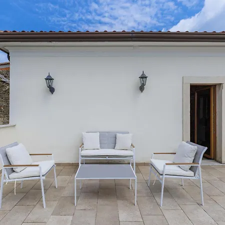 Letizia By Interhome Vikendica *