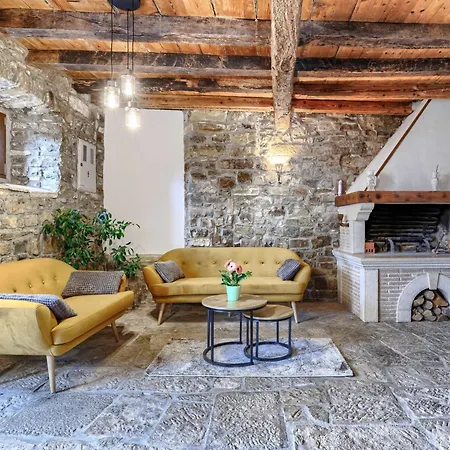 Letizia By Interhome Vikendica